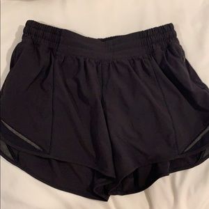 Black Lululemon Hotty Hot Short Tall